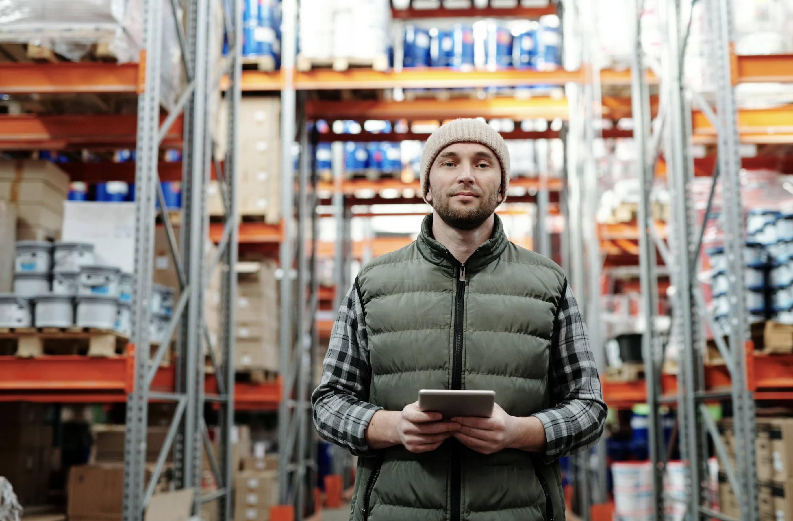 Kiedy e-commerce potrzebuje własnych usług logistycznych? O outsourcingu logistyki