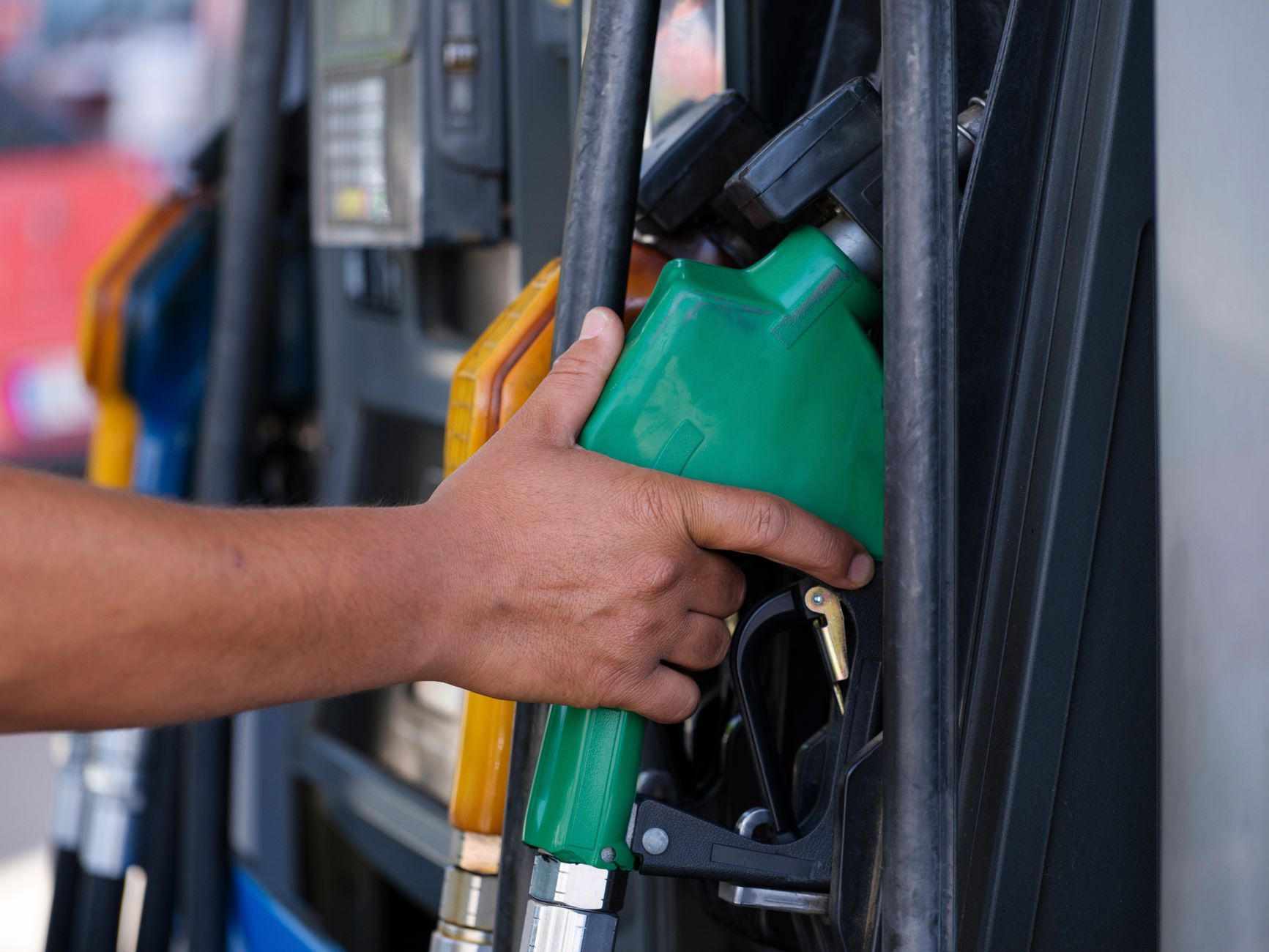 Wahania cen surowców petrochemicznych i roślinnych – jak zmniejszać ryzyko dla przemysłu?
