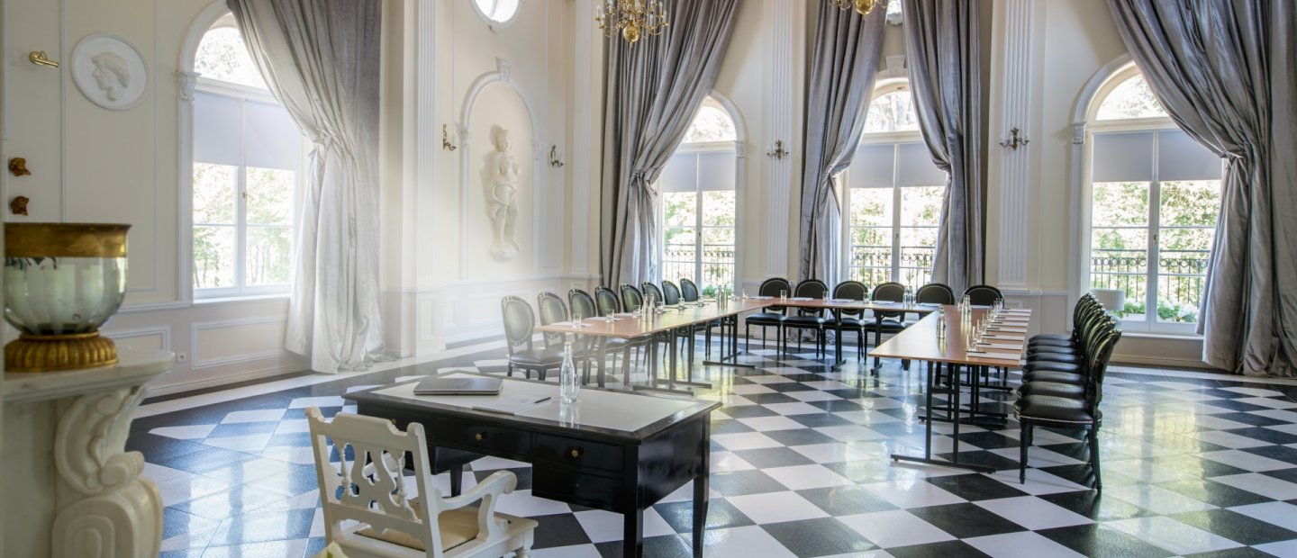 Sala konferencyjna w Pałacu Alexandrinum pod Warszawą
